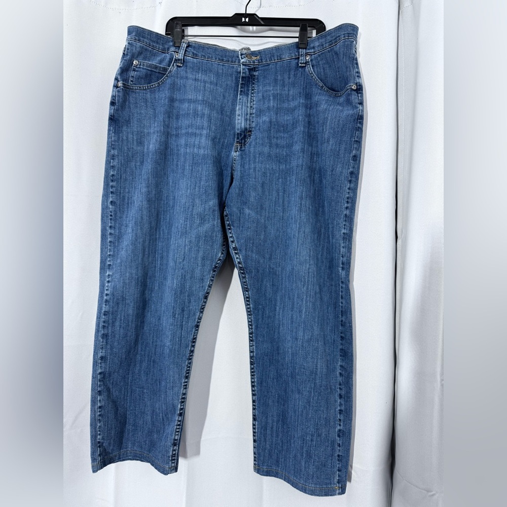 Wrangler Men's Straight-Leg Denim Jeans in Medium Blue 42 x 24 Professional Hem